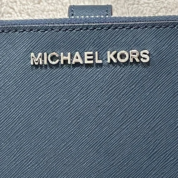 Michael Kors Jet Set Travel Large Double Zip Phone Wallet Wristlet Navy Leather - Picture 3 of 16